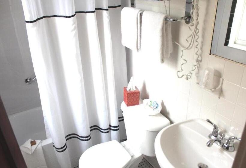 غرفة قياسية, The Inn On Third