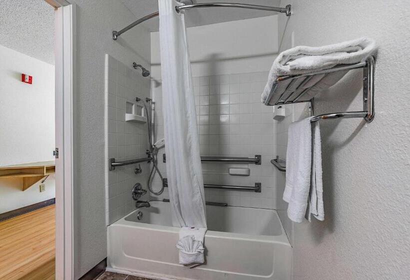 Номер Стандарт Адаптированный для Инвалидов, Motel 6 Charlotte, Nc   University