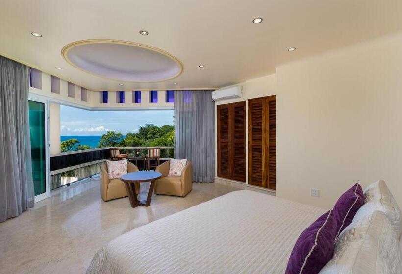 מיטת קינג בסוויטה, South Shore Villa Armonia Luxury Boutique