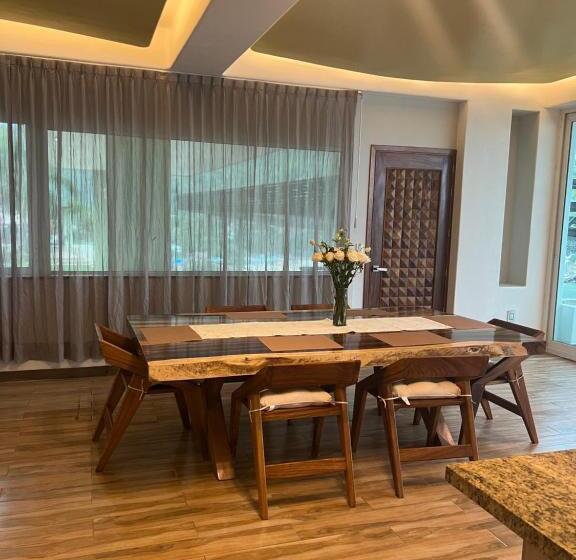 חדר משפחתי, South Shore Villa Armonia Luxury Boutique