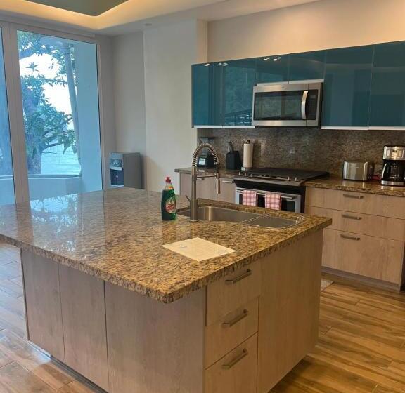 חדר משפחתי, South Shore Villa Armonia Luxury Boutique