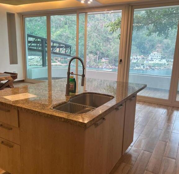 חדר משפחתי, South Shore Villa Armonia Luxury Boutique