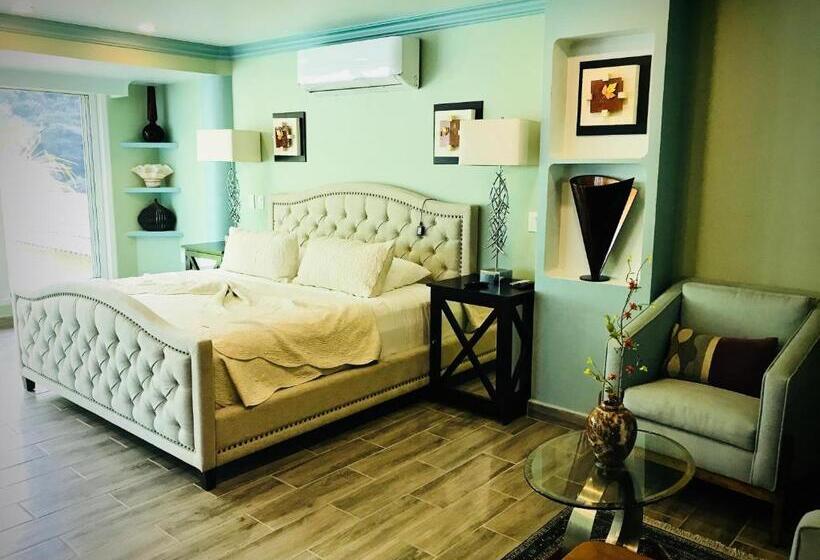 Sviitti Uima-allas, South Shore Villa Armonia Luxury Boutique