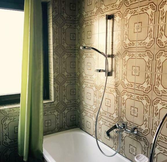 חדר משפחתי, Haus Marianne