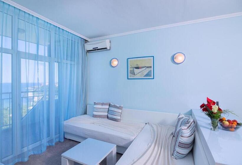 חדר משפחתי, Perla Beach Club   All Inclusive