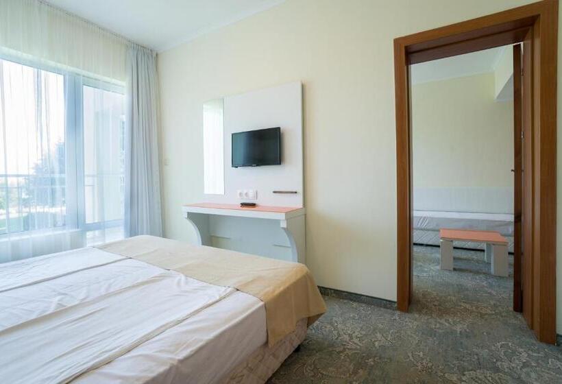 חדר משפחתי, Perla Beach Club   All Inclusive