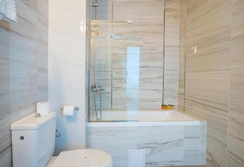 חדר משפחתי, Perla Beach Club   All Inclusive