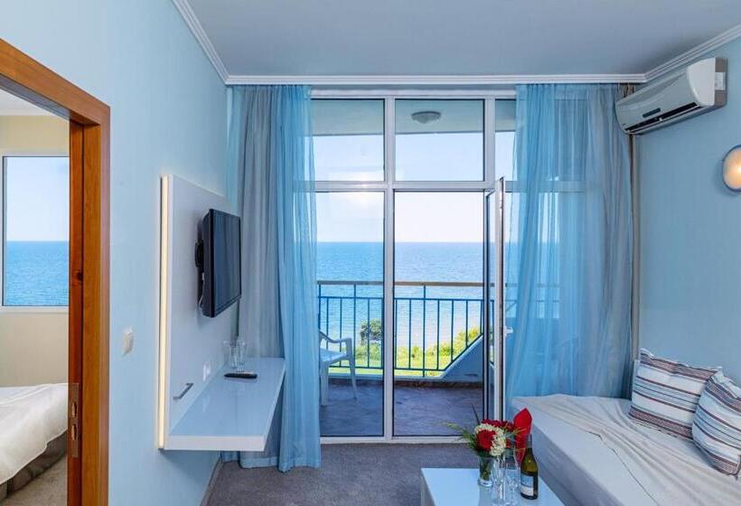 חדר משפחתי, Perla Beach Club   All Inclusive