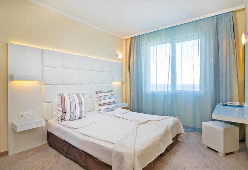 חדר משפחתי, Perla Beach Club   All Inclusive