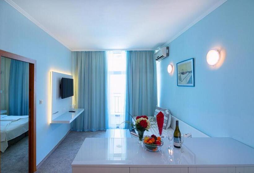 חדר משפחתי, Perla Beach Club   All Inclusive