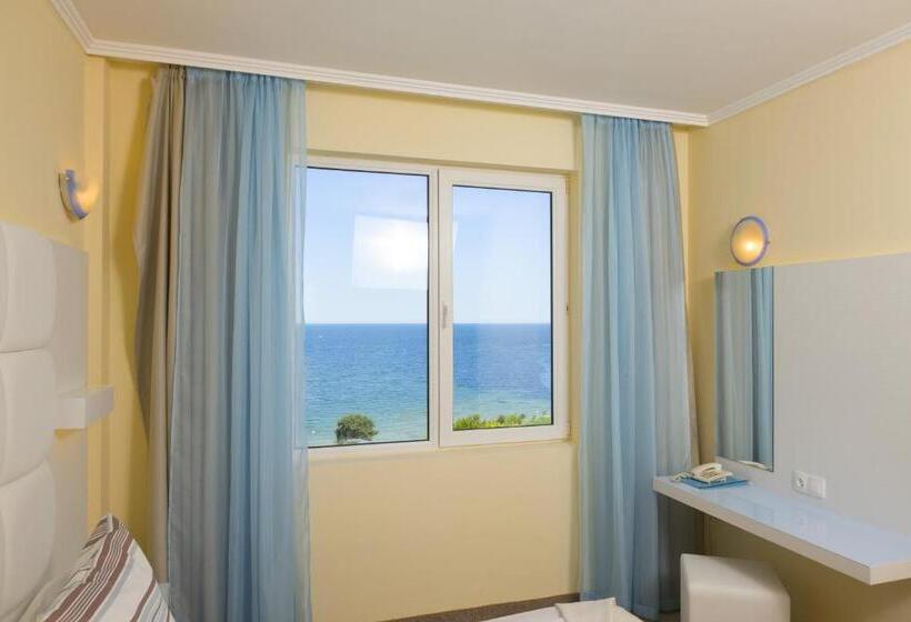 חדר משפחתי, Perla Beach Club   All Inclusive