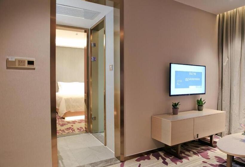 Люкс Повышенной Комфортности, Lavande Hotels·shenzhen North Railway Station Longhua Yicheng Center