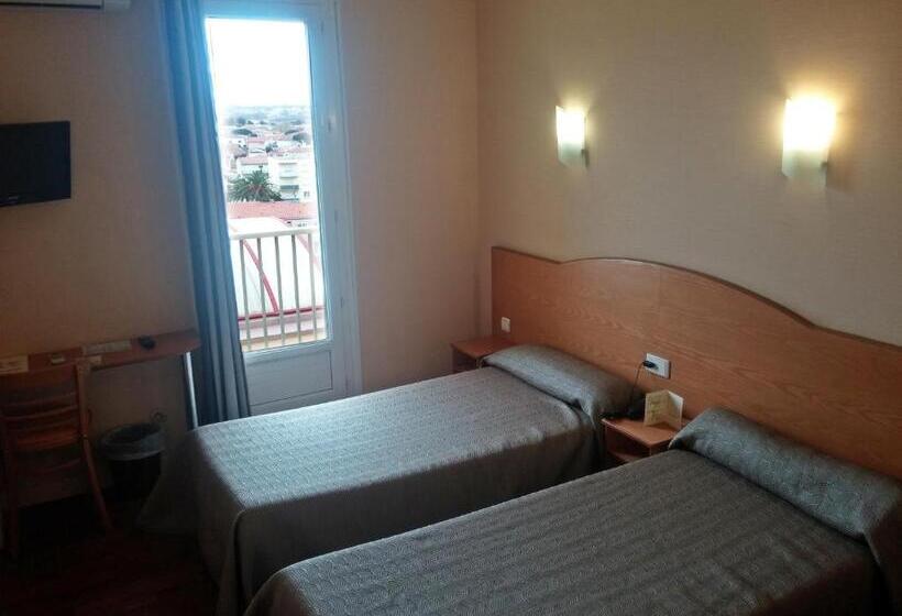 Номер Стандарт с Балконом, Résidence Maricel