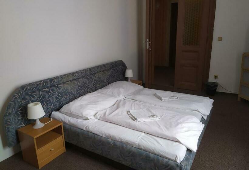 Номер Стандарт Совместная Ванная, Tourist Room Maria