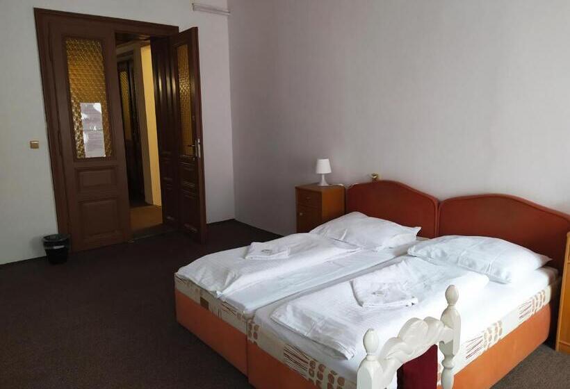 Номер Стандарт Совместная Ванная, Tourist Room Maria