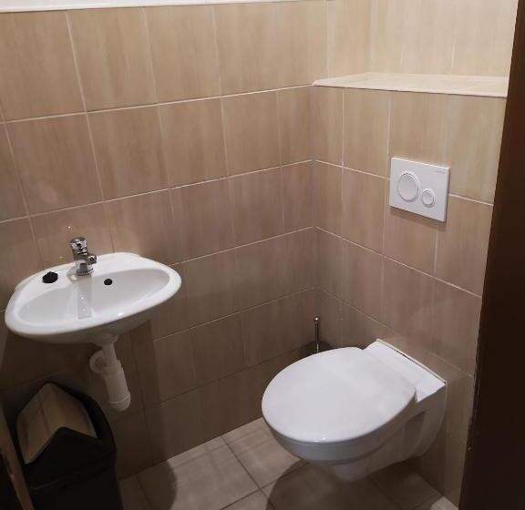 Трехместный Номер Стандарт Совместная Ванная, Tourist Room Maria