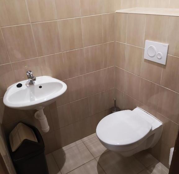 غرفة قياسية ثلاثية حمام مشترك, Tourist Room Maria