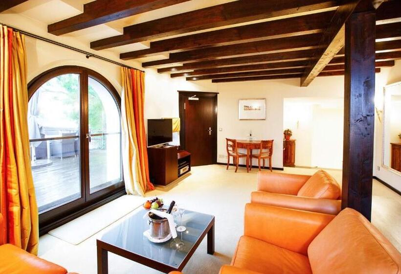 جناح, Burg & Gästehaus By Schwarzenstein