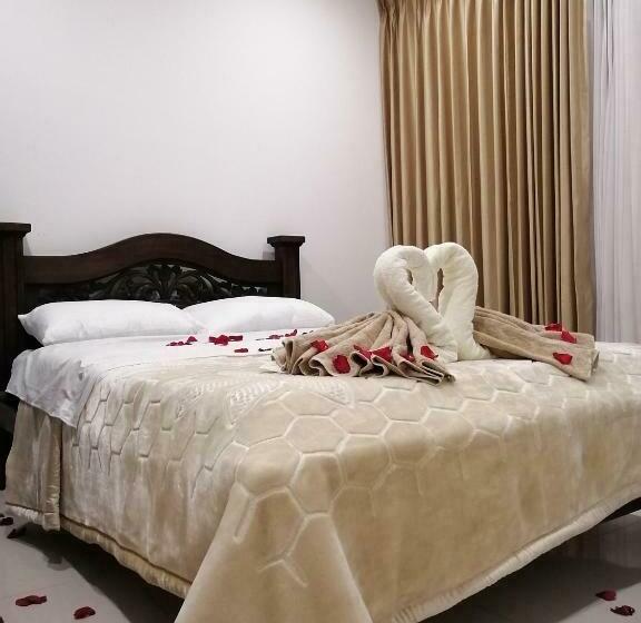 标准间, El Monarca