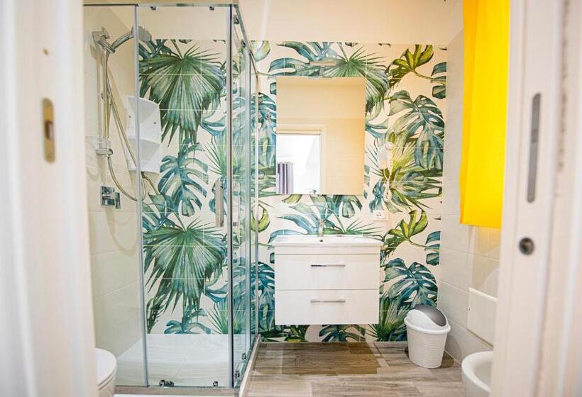 غرفة عائلية, L' Arcobaleno B&b