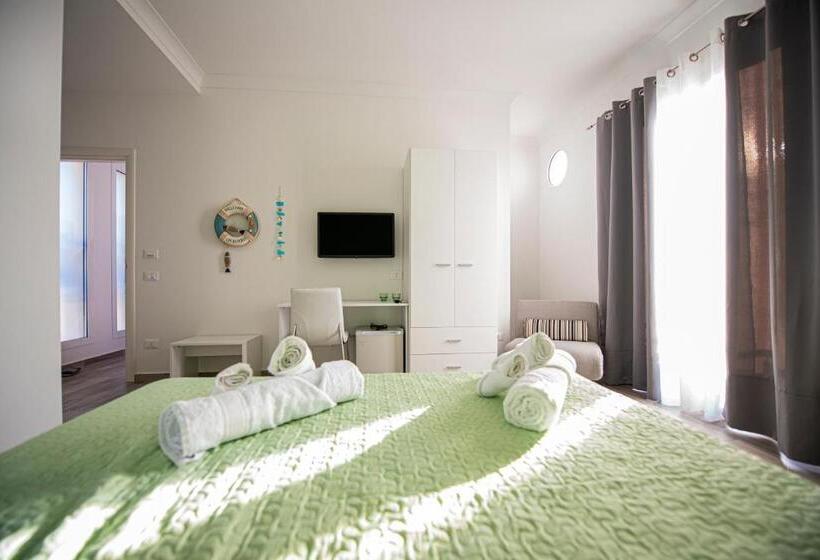 غرفة عائلية, L' Arcobaleno B&b