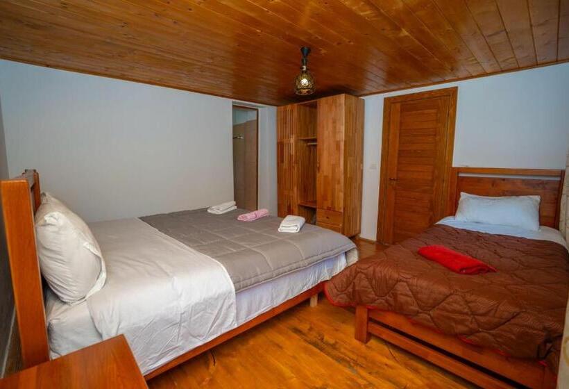 디럭스 트리플 룸, Bujtina Berishta Theth