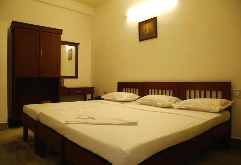 스탠다드 트리플 룸, Kairali Tourist Home