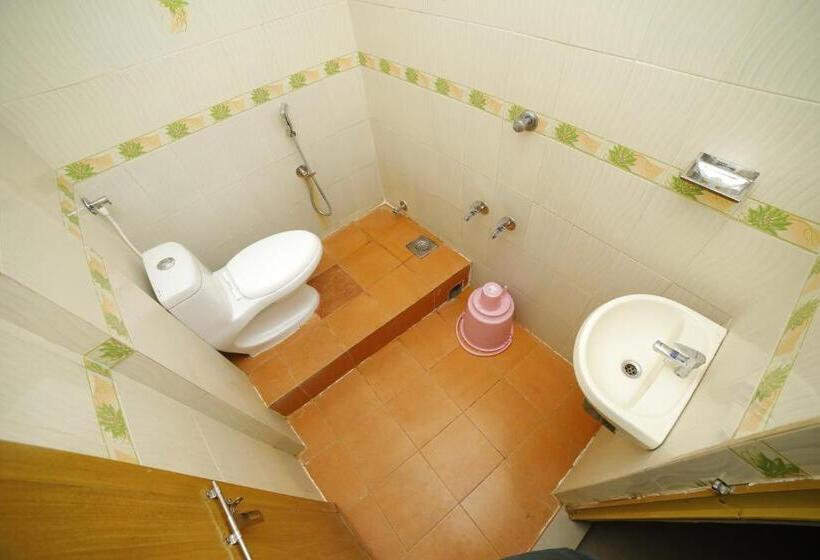 스탠다드 트리플 룸, Kairali Tourist Home