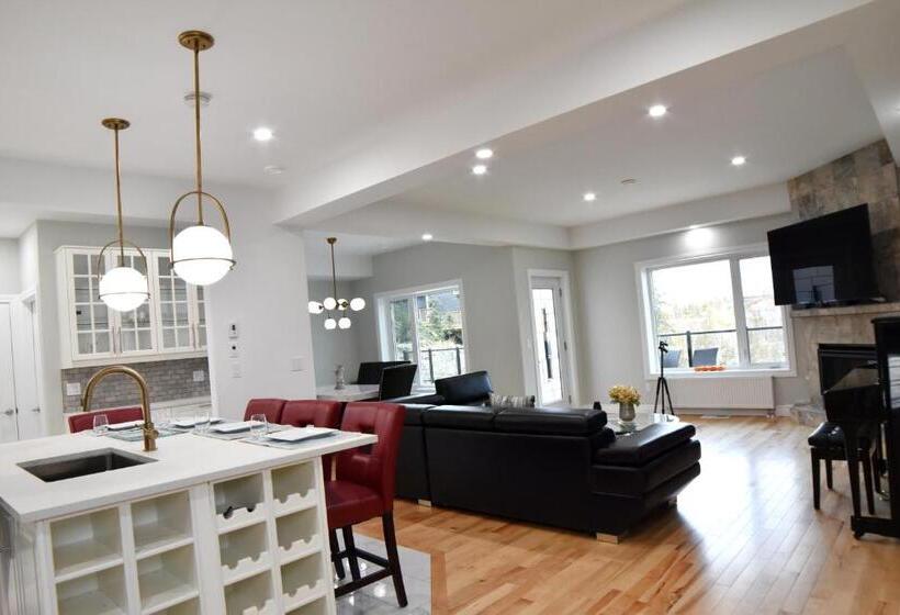 بنجلو قياسى 3 غرف نوم, Aurora Guest House