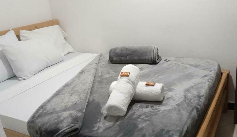 스탠다드 룸, Estaciones