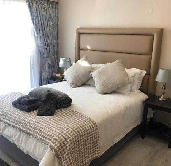 חדר סטנדרט עם מרפסת, 8 On Acacia Guesthouse