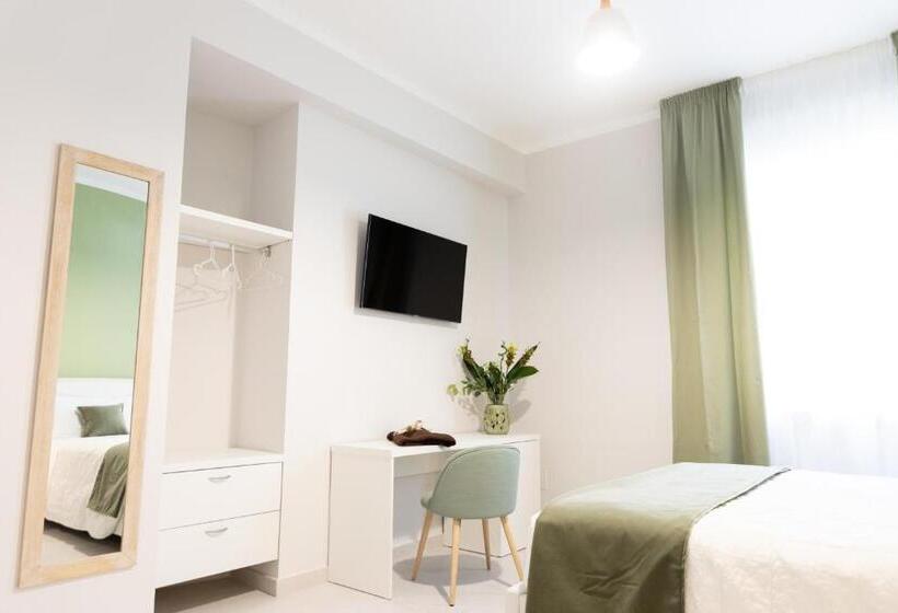 اتاق سوپریور, Li Cetti