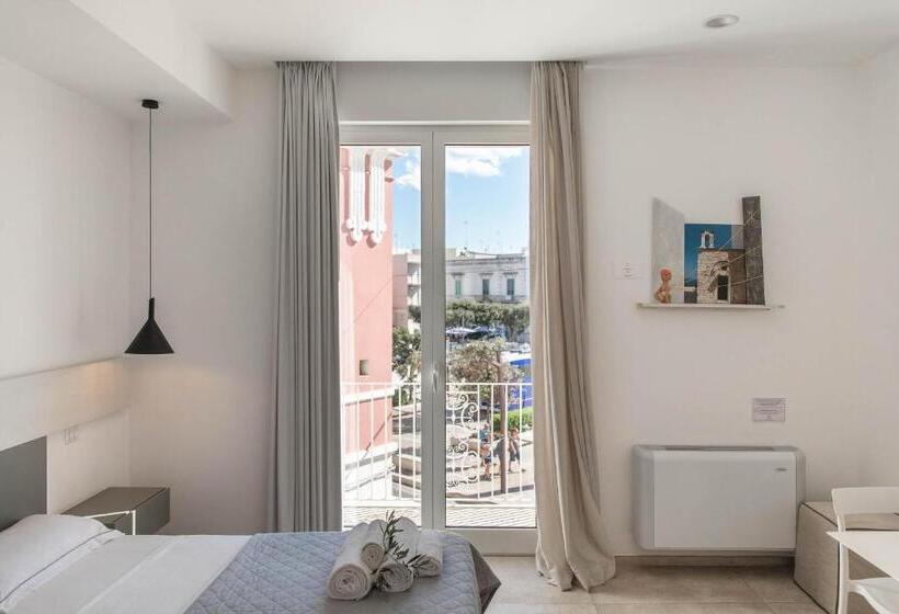 Номер Deluxe с Балконом, Palazzo Novecento