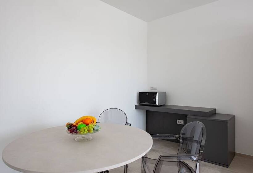 Номер Deluxe с Балконом, Palazzo Novecento