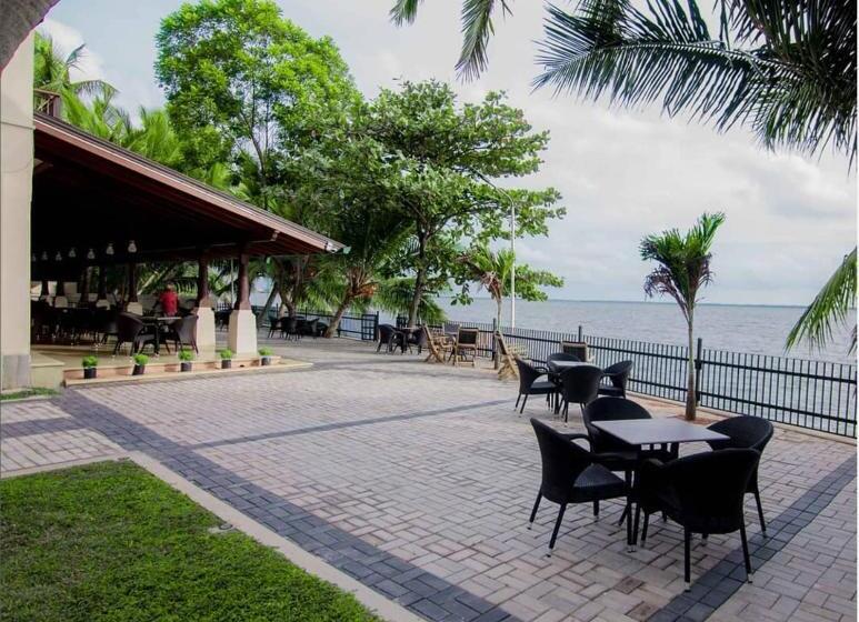 标准间, Leaf On Lagoon