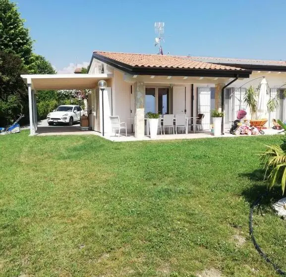 آپارتمان 1 خوابه با چشم‌انداز استخر, Villa Claudia