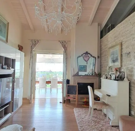 ویلای 3 خوابه, Villa Claudia