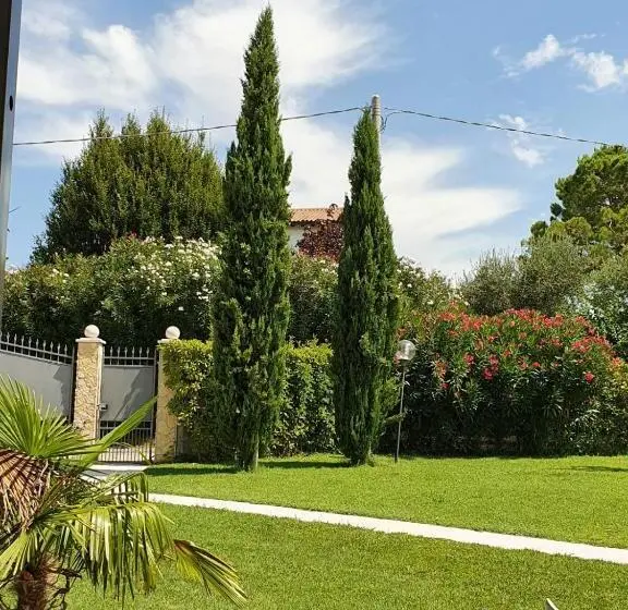 ویلای 3 خوابه, Villa Claudia