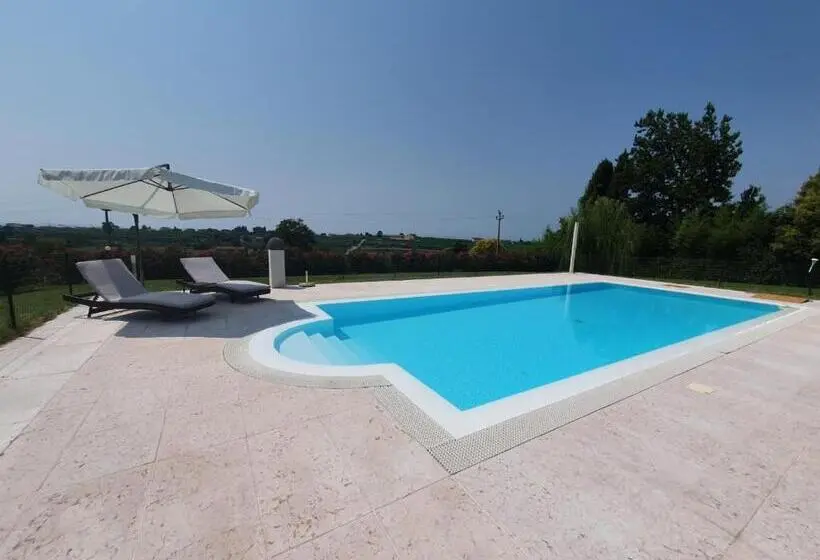 ویلای 3 خوابه, Villa Claudia