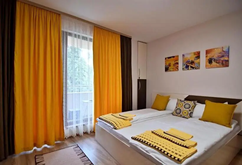 スタンダードスタジオ, Madini Apartment
