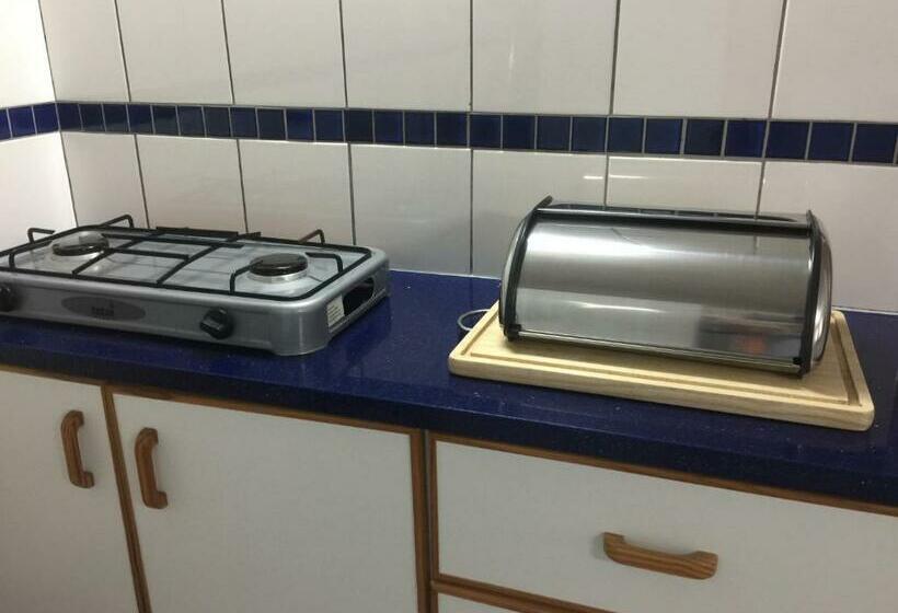 إستوديو قياسى مطل على البحر, Vue Port