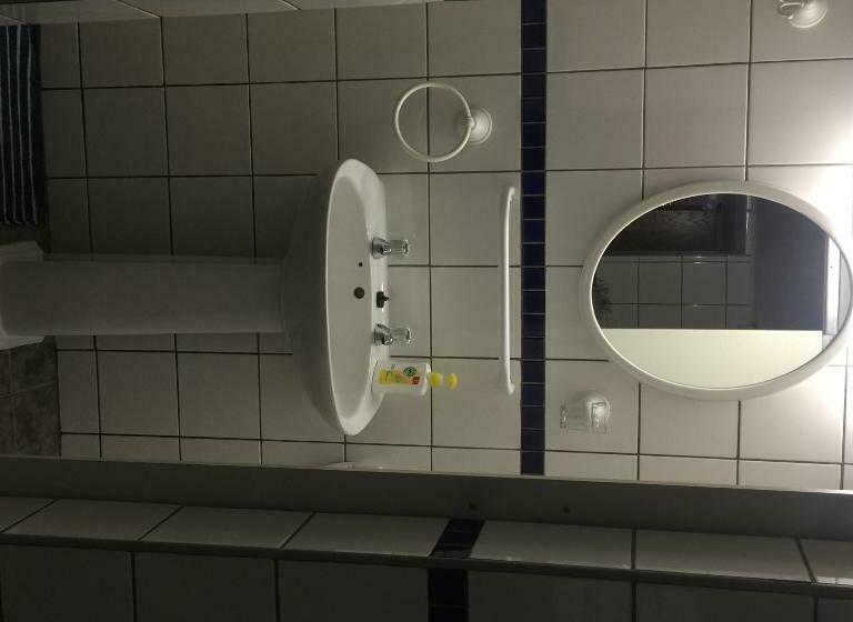 إستوديو قياسى مطل على البحر, Vue Port