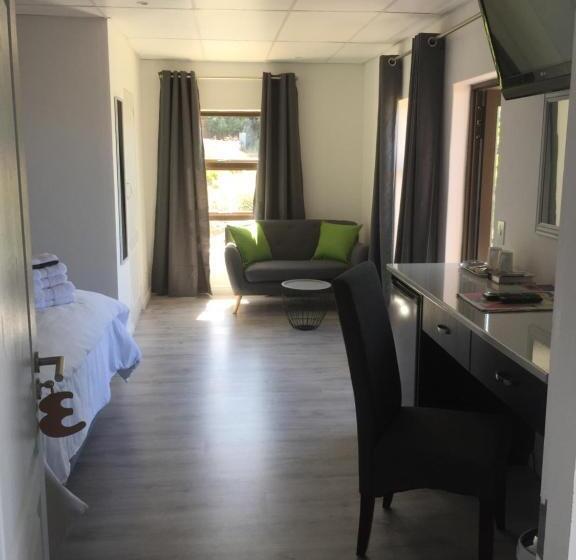 جناح عائلي, Vue Port