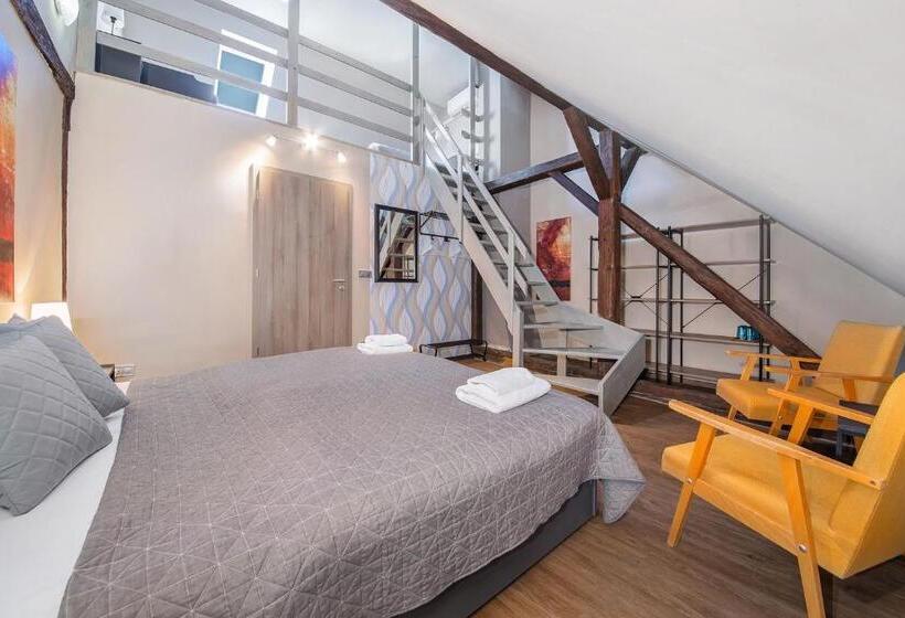 Economy Quadruple Room, Postel Hostel