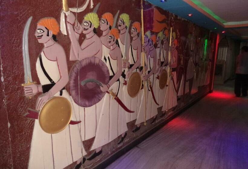 豪华房间, New Crown