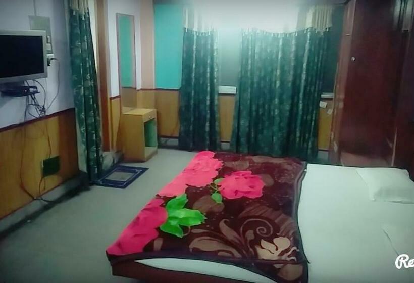 豪华房间, New Crown