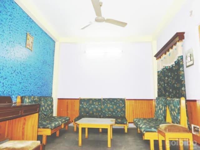 豪华房间, New Crown