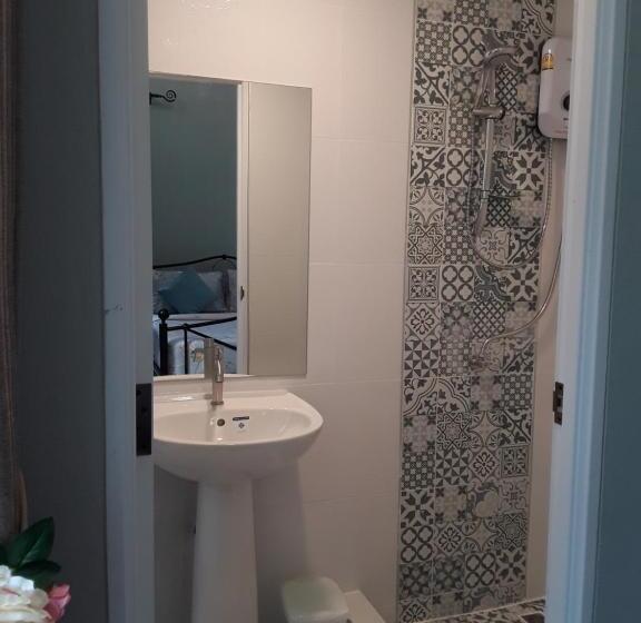 غرفة قياسية رباعية مطلة على الحديقة, Sky Cottage Bungalow