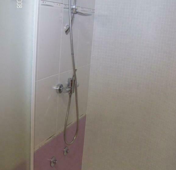 اتاق استاندارد سه نفره, Motel Sofia