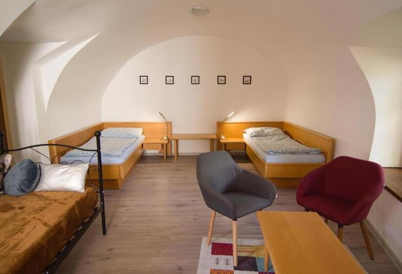 Standardrum, Penzion Marcipánka